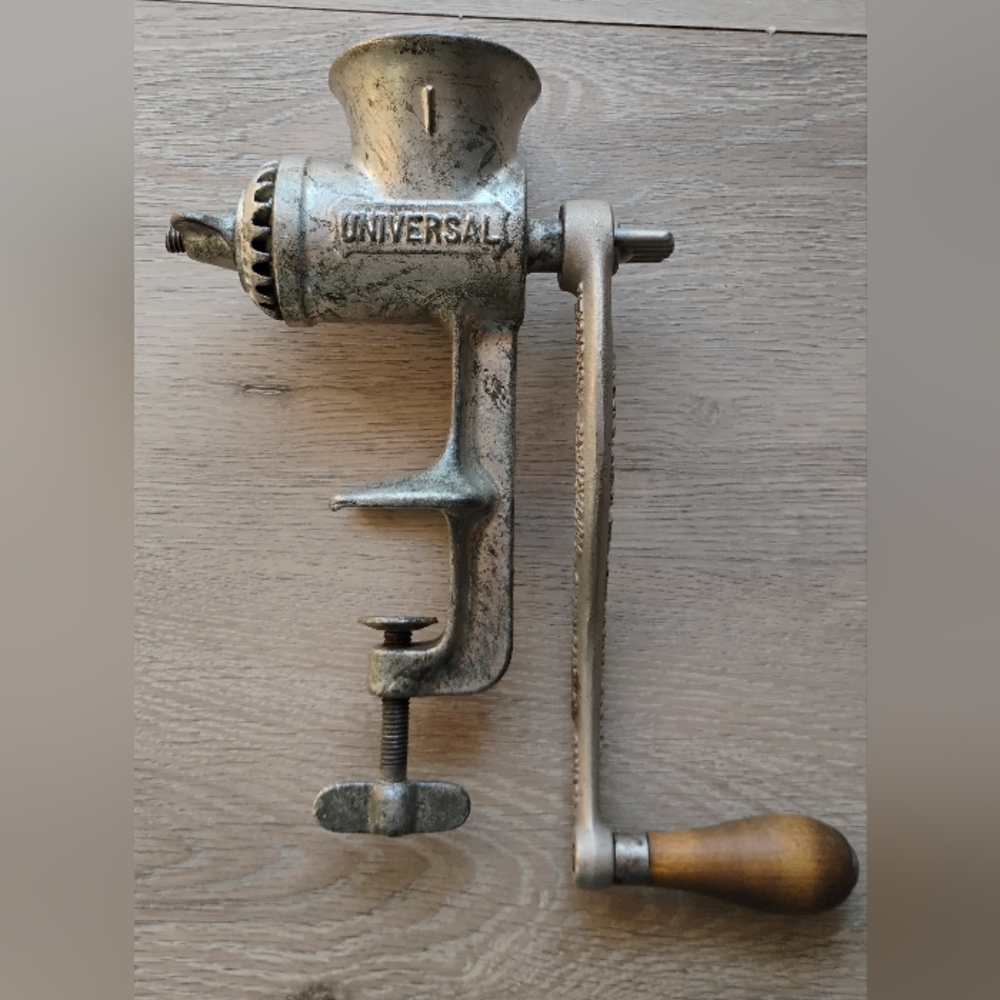 Vintage Universal No. 1 Food Meat Grinder Cast Iron Metal Table Hold Made in USA